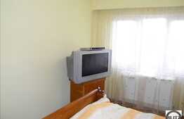 Vanzare apartament 4 camere, renovat, cu balcon inchis, boxa la subsol