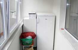 Vanzare apartament 4 camere, renovat, cu balcon inchis, boxa la subsol