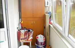 Vanzare apartament 4 camere, renovat, cu balcon inchis, boxa la subsol