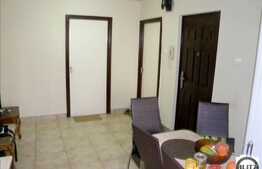 Vanzare apartament 4 camere, renovat, cu balcon inchis, boxa la subsol