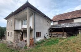 Casă individuală, 1943 mp teren, Suceagu