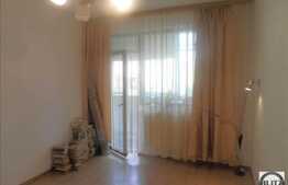 Apartament cu 2 camere, 48 mp, balcon inchis, zona Sesul de Sus!