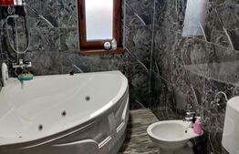 Casa cocheta plan parter, 146 mp, 630 mp teren, zona Tarlungeni