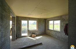 DDe vanzare casa, stadiu gri la interior, Stupini