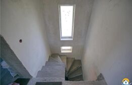 DDe vanzare casa, stadiu gri la interior, Stupini