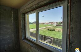 DDe vanzare casa, stadiu gri la interior, Stupini