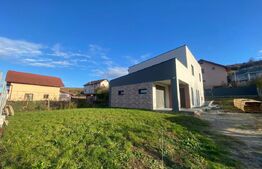 Casa individuala Dezmir, 550 mp teren, casa 135 mp utili