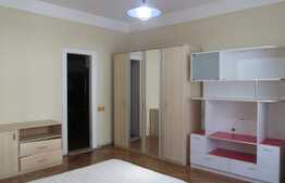 De vanzare apartament 2 camere, 80 mp, boxa subsol, zona strazii Horea