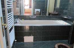 De vanzare apartament 2 camere, 80 mp, boxa subsol, zona strazii Horea