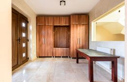 Casă idividuala si curte generoasa, Dâmbu Rotund 