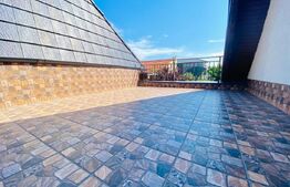 Casa cu 4 camere, 130 mp, curte privata, terasa, parcare, zona strazii Dunarii