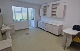 Garsoniera luminoasa -pretabila si spatiu comercial cu balcon 32 mp