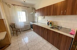 Apartament 3 camere, 70 mp, decomandat, zona strazii Zorilor