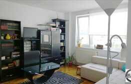 De vanzare apartament 3 camere, 59 mp, boxa subsol, zona Pietei 14 Iulie