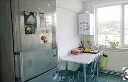 De vanzare apartament 3 camere, 59 mp, boxa subsol, zona Pietei 14 Iulie