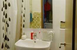 De vanzare apartament 3 camere, 59 mp, boxa subsol, zona Pietei 14 Iulie