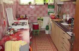 De vanzare apartament 2 camere, 50 mp, boxa subsol, zona Casa Piratilor