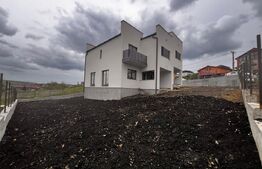 Casa alipita, 118 mp utili, 370 teren, zona Campenesti