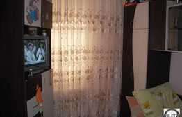 1 camera de vanzare la etaj intermediar pe strada Taberei