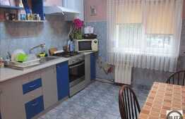 Vanzare apartament 3 camere, 73 mp, loc parcare, zona strazii Plopilor