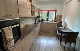 De vanzare casa tip duplex in cartier Izvor