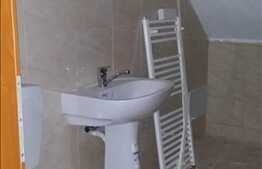 Apartament 4 camere, 97 mp, parcare subterana, zona linistita de case/vile