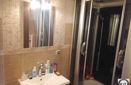 Vanzare mansarda cu 2 camere plus POD, zona Florilor! Parcare inclusa!