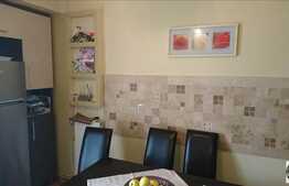 Vanzare apartament 4 camere, 96 mp, decomandat, boxa la subsol, zona Billa