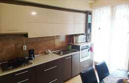 Vanzare apartament 4 camere, 96 mp, decomandat, boxa la subsol, zona Billa