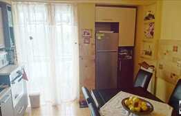 Vanzare apartament 4 camere, 96 mp, decomandat, boxa la subsol, zona Billa