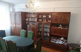 Vanzare apartament 4 camere, 96 mp, decomandat, boxa la subsol, zona Billa