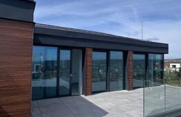 Office cu panorama pentru un birou de lux 