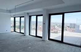 Office cu panorama pentru un birou de lux 