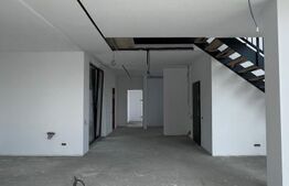 Office cu panorama pentru un birou de lux 