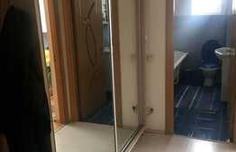 De vanzare apartament 2 camere, 55 mp, decomandat, parcare, zona Oncos