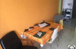 De vanzare apartament 2 camere, 55 mp, decomandat, zona Oncos