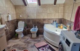 Casa 5 camere, Sacele , panouri solare 6kw,  terasa , 835 mp teren