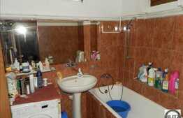 Apartament 3 camere in casa, boxa, zona centrala!