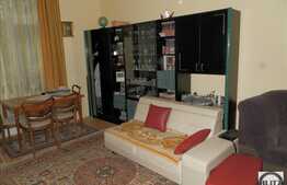 Apartament 3 camere in casa, boxa, zona centrala!