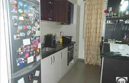 Apartament cu scara interioara, 3 camere, 92 mp, 2 parcari cu CF, zona Terra!