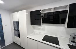 Apartament 3 camere, decomandat, parcare, zona UMF