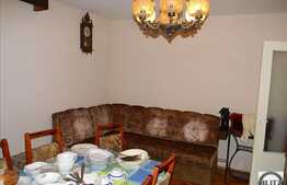 4 camere, decomandat, 78 mp, boxa, garaj, 2 locuri de parcare, zona Golden Tulip