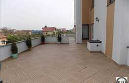 2 camere, 52 mp, totul nou, prima inchiriere, terasa 55 mp, zona Iulius Mall