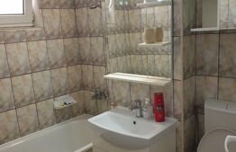 Apartament, 3 camere, 69 mp, 2 parcari, zona Piața Flora