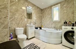 Apartament, 3 camere, 61mp, parcare, etaj intermediar, zona Terra