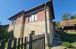 Casa demolabila sau renovabila in Tauti , comuna Floresti