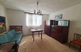 Casa demolabila sau renovabila in Tauti , comuna Floresti