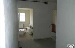 2 camere, 57 mp, decomandat, semifinisat, zona Polus Center