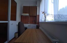 Garsoniera 21 mp, etaj intermediar, centrala proprie, zona Lombului 