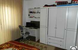 Vanzare apartament 2 camere, 53 mp, decomandat, zona strazii Aurel Vlaicu